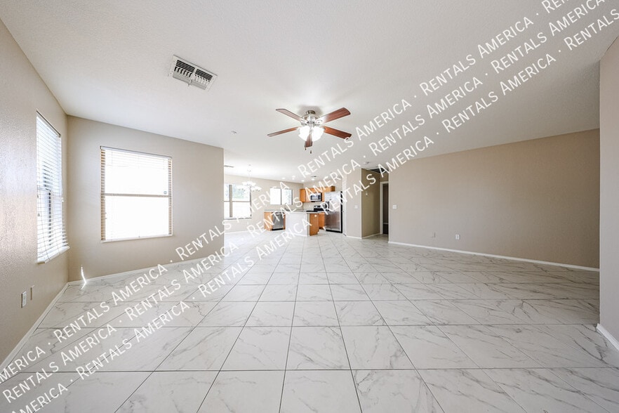 Building Photo - 1404 S Crossbow Ct