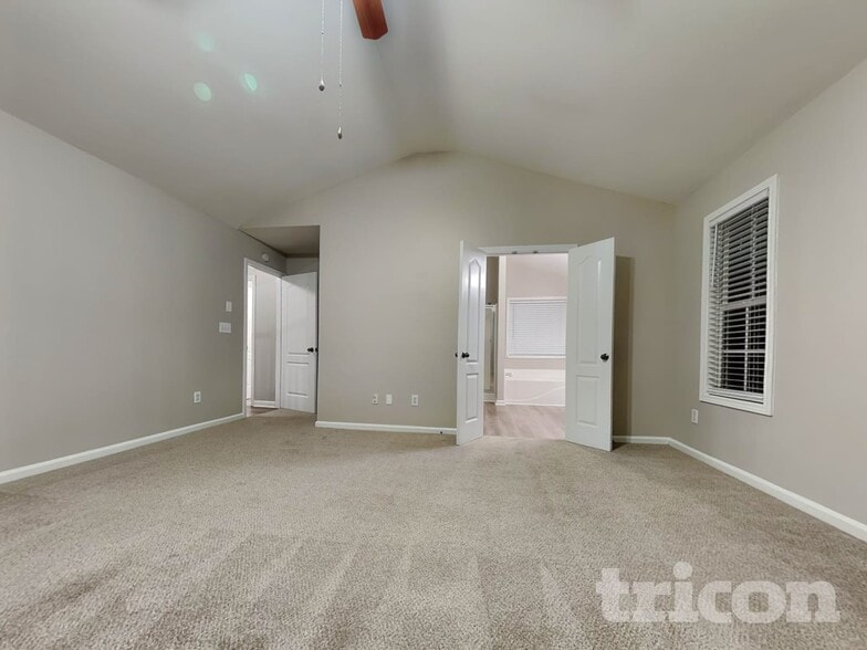 Building Photo - 6884 White Walnut Way