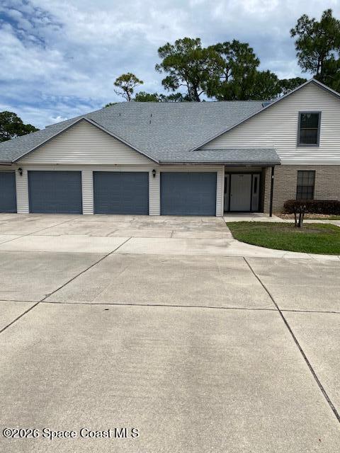 Building Photo - 9045 South Dr