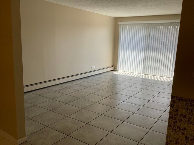 Building Photo - 10408 Menard Ave