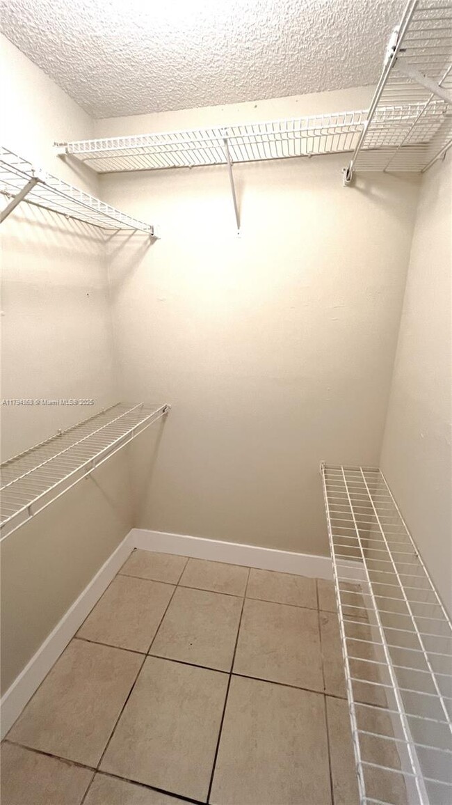 Building Photo - 686 NW 114th Ave