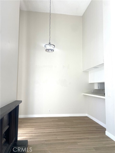 Building Photo - 1007 S Catalina Ave