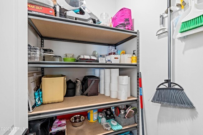 Building Photo - 95 Chestnut St