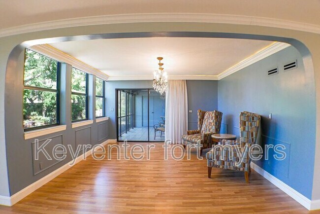 Building Photo - 112 Pinebrook Dr