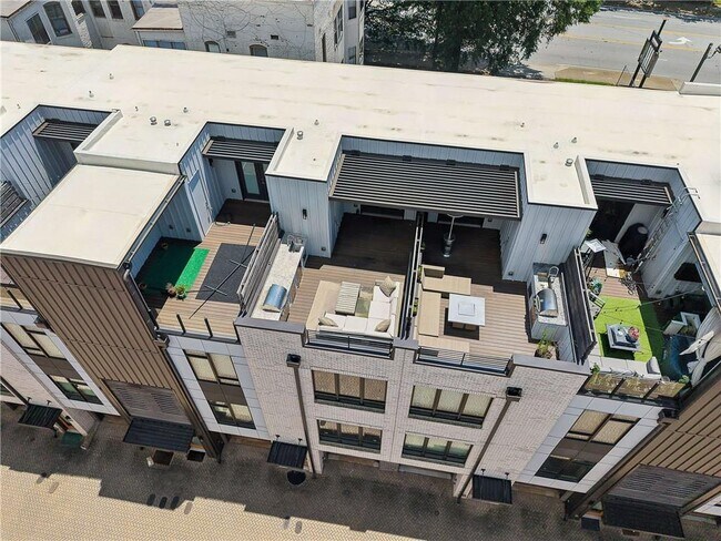 Building Photo - 115 Cityview Ct NE