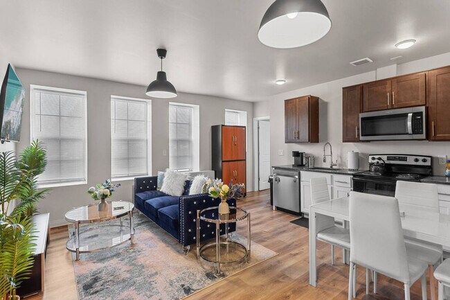 Primary Photo - 1800 W Bethune St