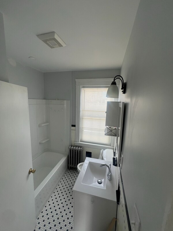 Building Photo - 15 Pershing St