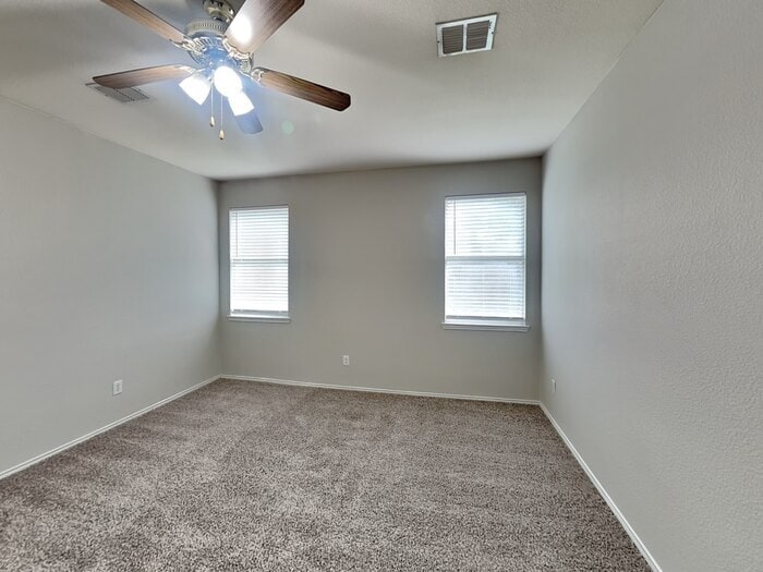 Building Photo - 8209 Swan Park Dr