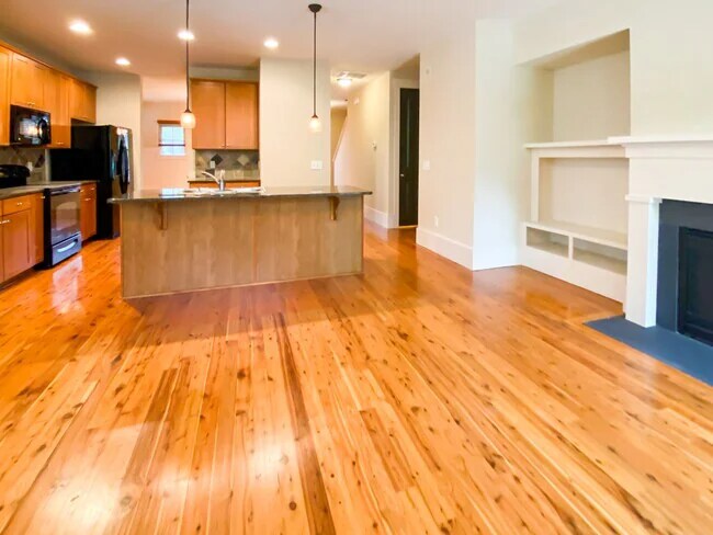 Building Photo - 1181 Great Ridge Pkwy