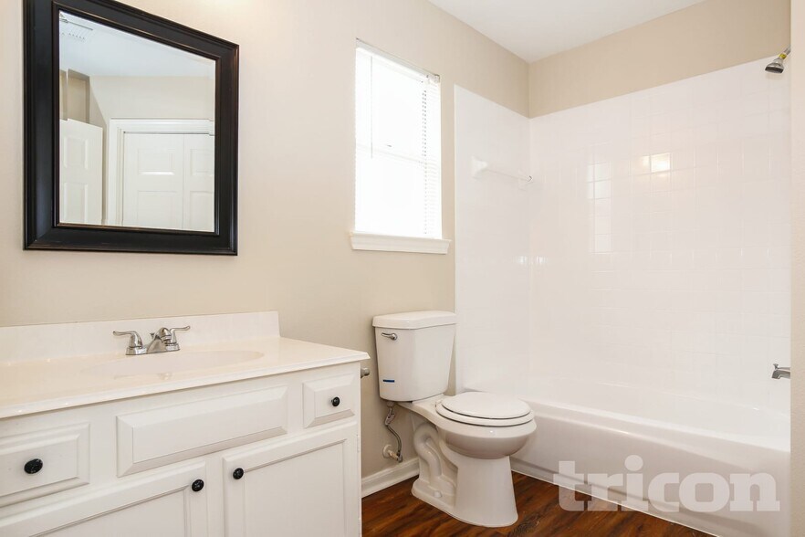 Building Photo - 3206 Boynton Dr