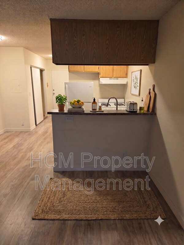 Building Photo - 10075 Tujunga Canyon Blvd