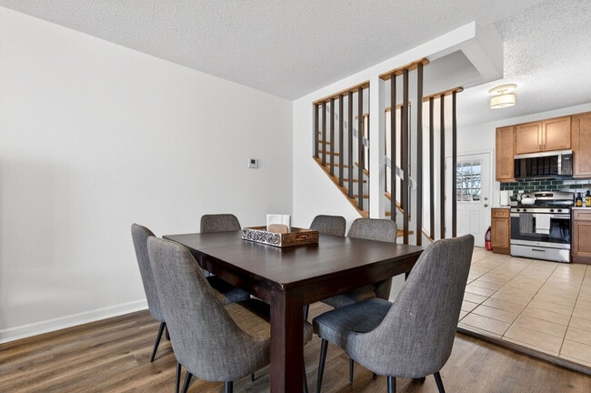 Building Photo - 146 W Felton Ave