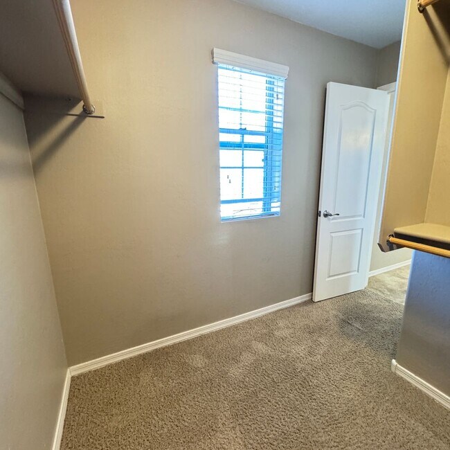 Building Photo - 3 bedroom rental in Cooley Station