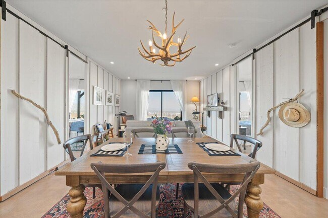 Building Photo - 60620 Kimlin Ave