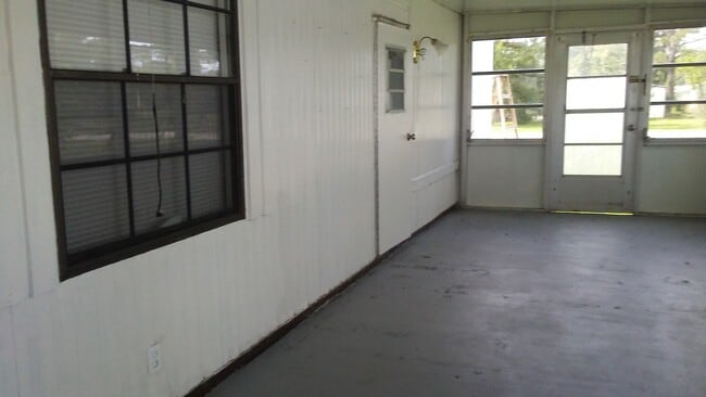 Building Photo - 17204 Brinkerhoff Ln