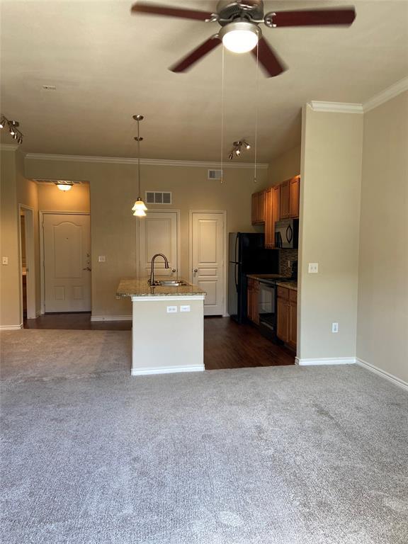 Building Photo - 12601 Bee Cave Pkwy
