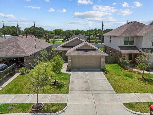 Building Photo - 9043 Estes Lks Dr