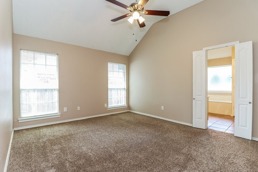 Building Photo - 7728 Blossom Dr