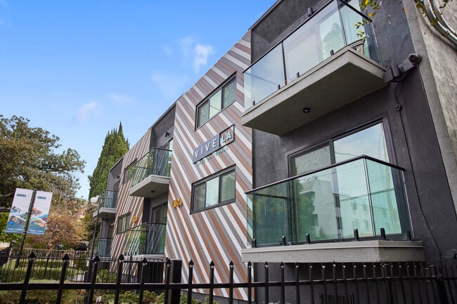 Exterior - Nash on Normal