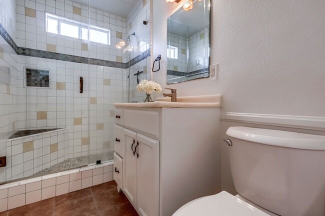 Building Photo - 4445 Marine