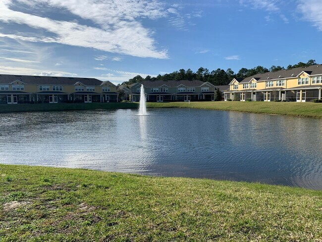 Building Photo - 6852 Woody Vine Dr