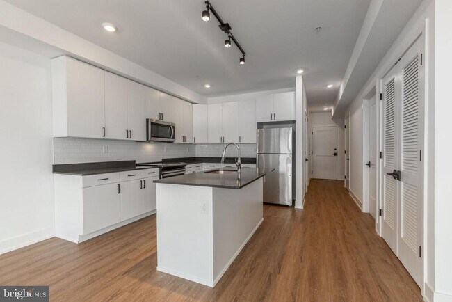 Building Photo - 1519 Ridge Ave