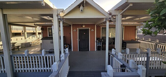 Building Photo - 4580 Sandmound Blvd