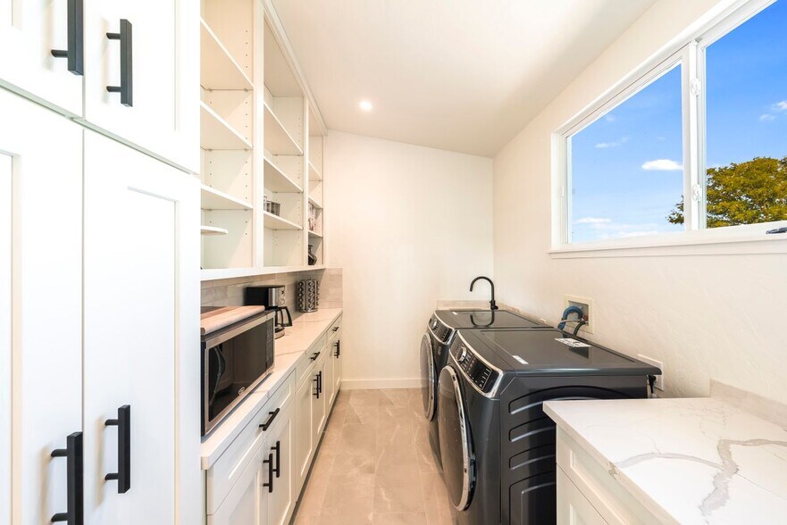 Building Photo - 3485 Frei Rd