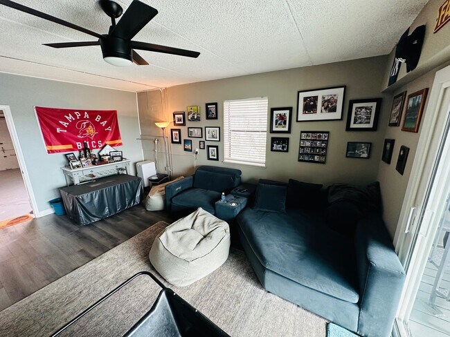 Building Photo - 12274 1st St W