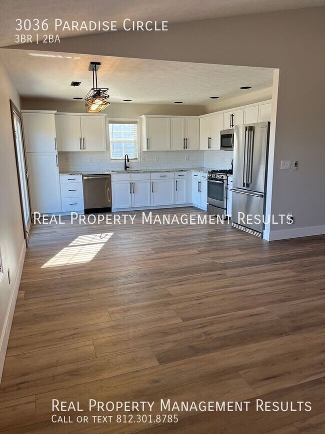 Building Photo - 3036 Paradise Circle