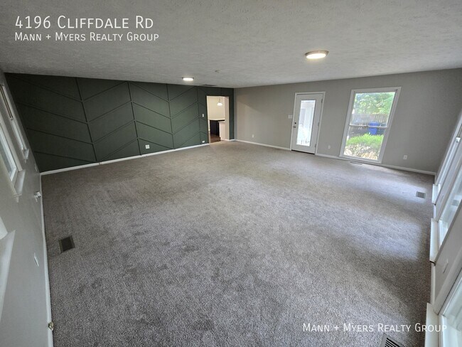 Building Photo - 4196 Cliffdale Rd