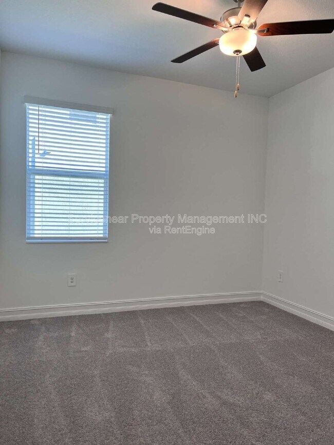 Building Photo - 7016 119th Ct E