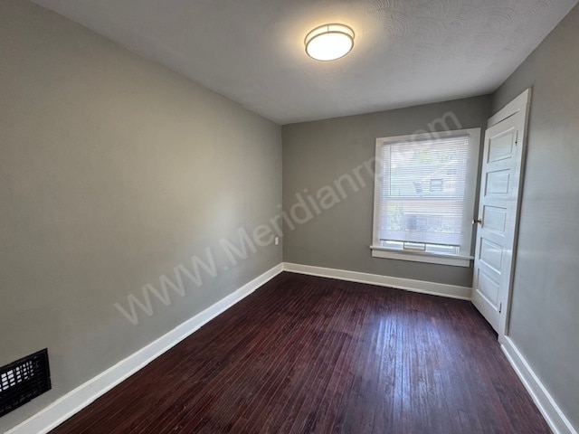Building Photo - 1233 W Wildwood Ave