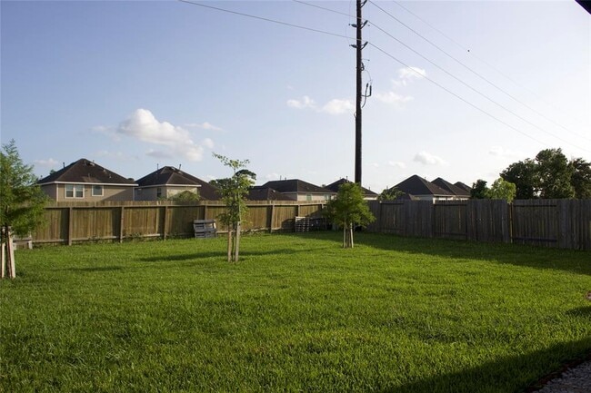 Building Photo - 10710 Spring Brook Pass Dr