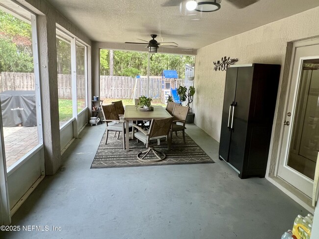 Building Photo - 75245 Fern Creek Dr