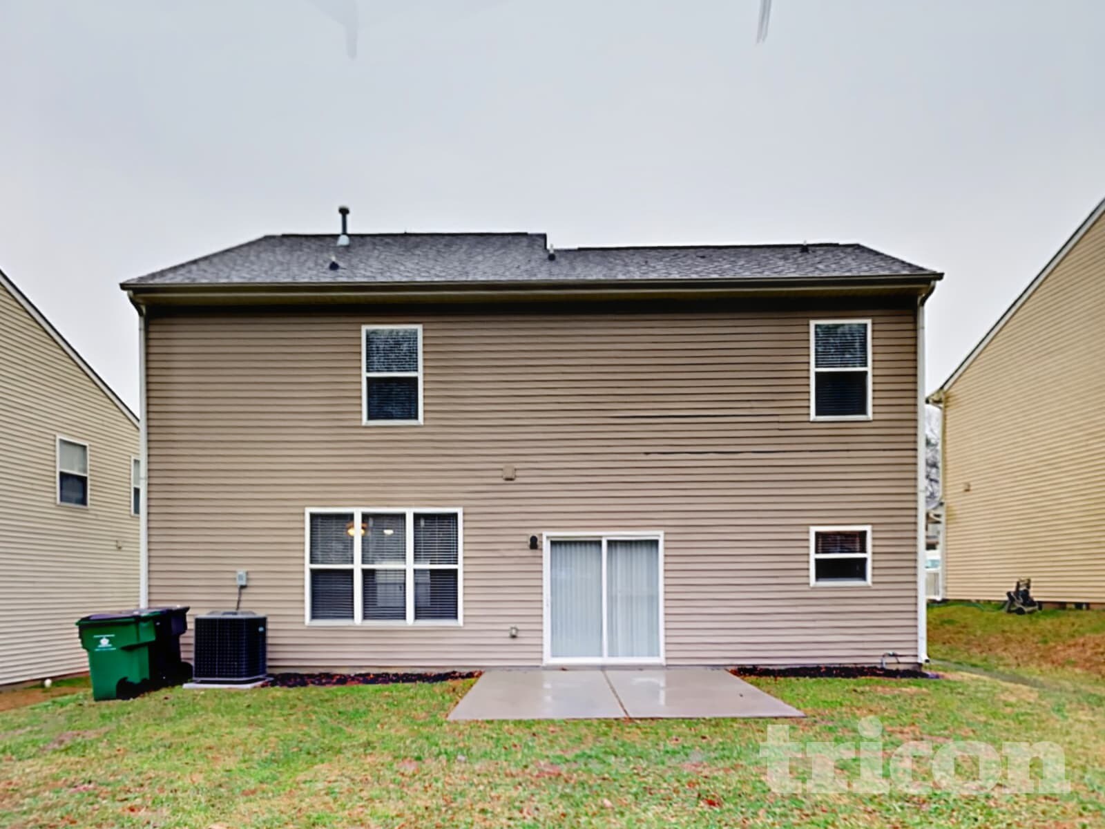 Building Photo - 11709 Oak St