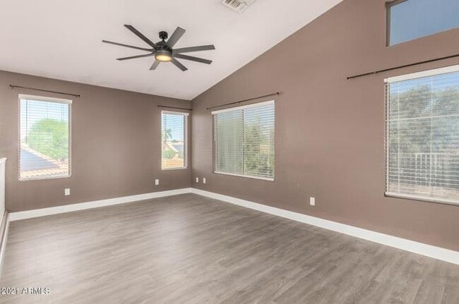 Building Photo - 875 N Ithica Ct