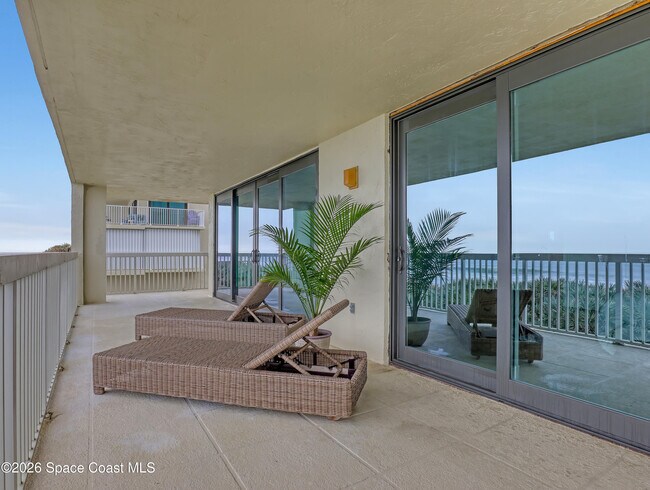 Building Photo - 401 Jimmy Buffett Mem Hwy