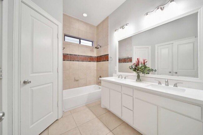 Building Photo - 3731 Tiffany Pl