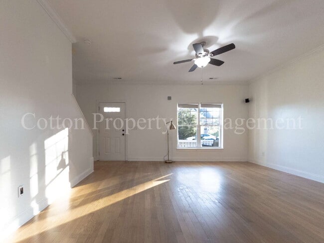 Building Photo - 120 S 9th St