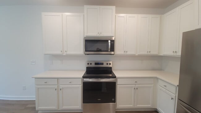Building Photo - $500 off one month!! Section 8 Welcome!! "Chic Comfort Awaits: 3-Bedroom Haven with Granite Elega...