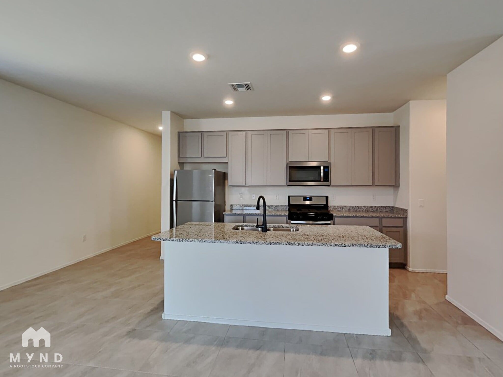 Building Photo - 7966 S Golden Bell Dr