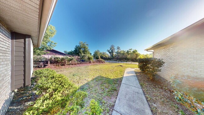 Building Photo - 1740 Whipple Dr