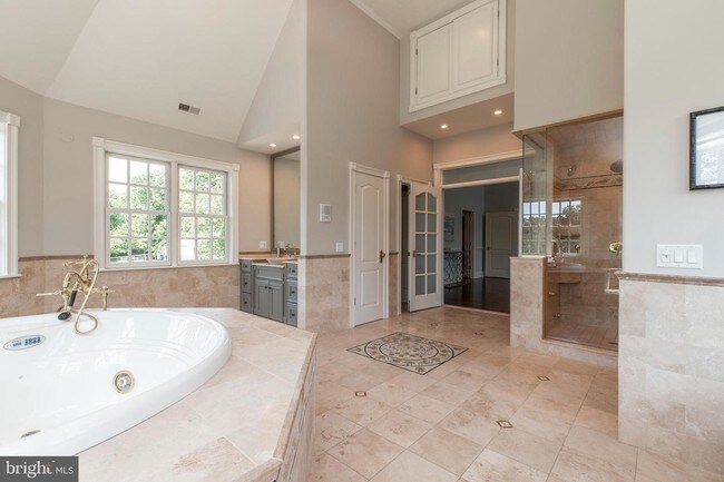 Building Photo - 2115 Pony Trail Dr