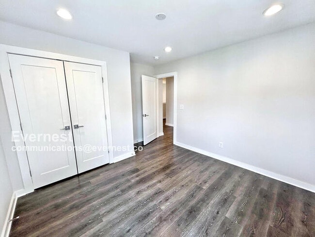 Building Photo - 105 Ethelyne Way