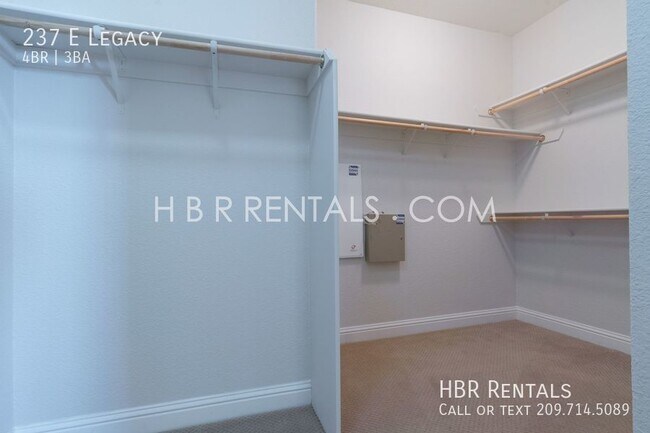 Building Photo - WICKLUND Village 4 Bedroom Home - Gated Dr...