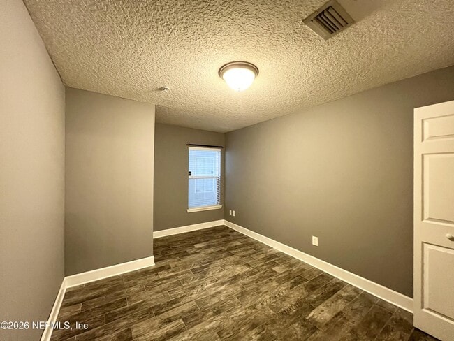 Building Photo - 7058 Snowy Canyon Dr