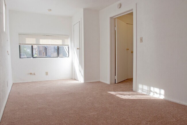 Building Photo - brockhur