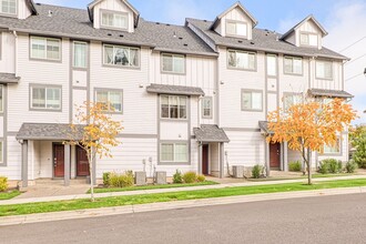 Building Photo - 3 Bedroom, 3.5 Bathroom Cooper Mountain Townhouse