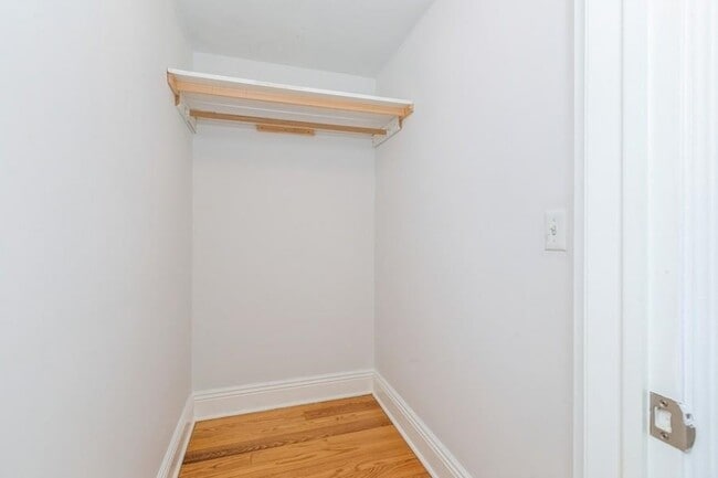 Building Photo - 809-815 22nd St Unit# 1501